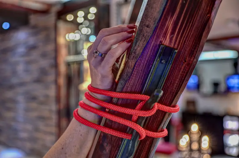 Impression: rope and cross